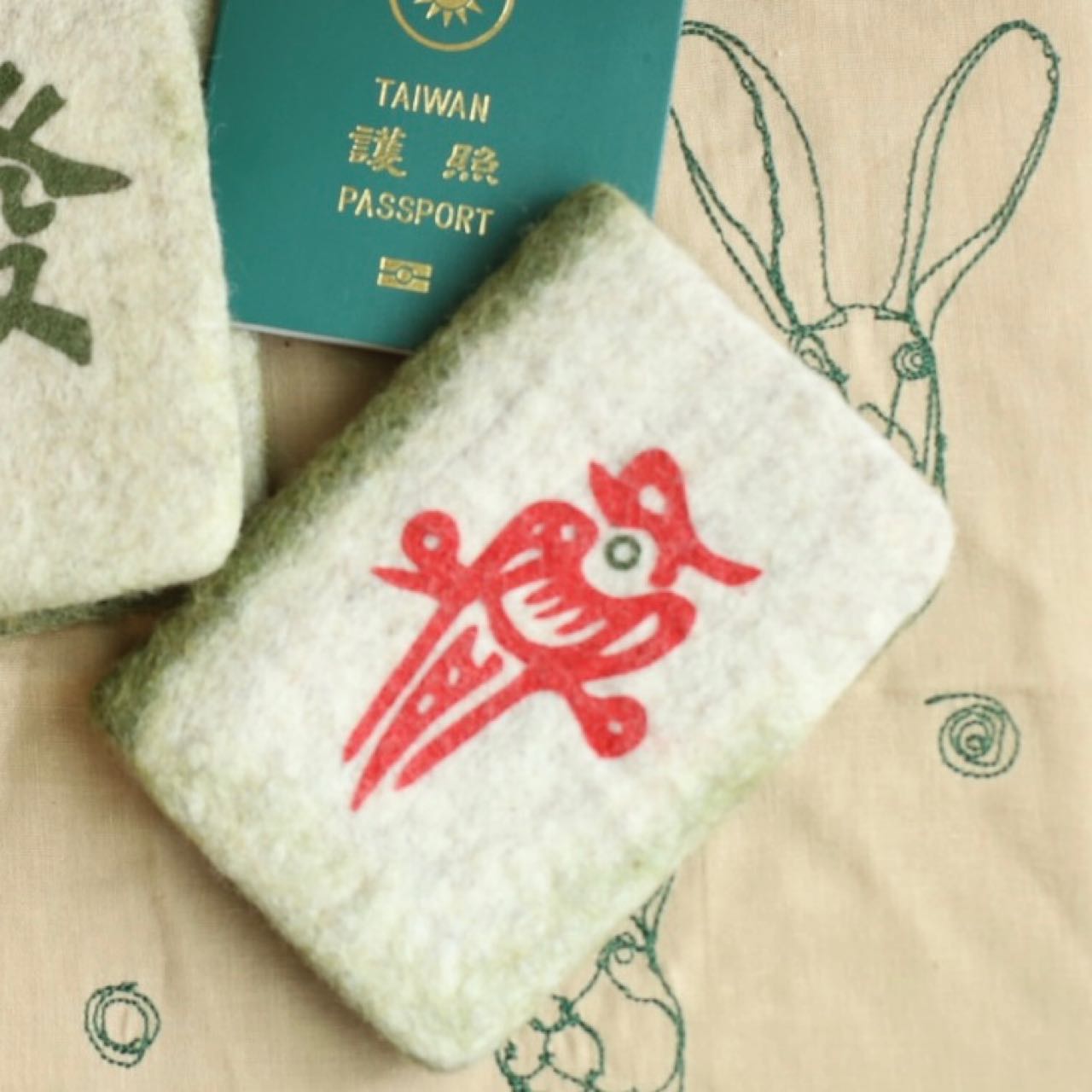 Passport Holder-Bird